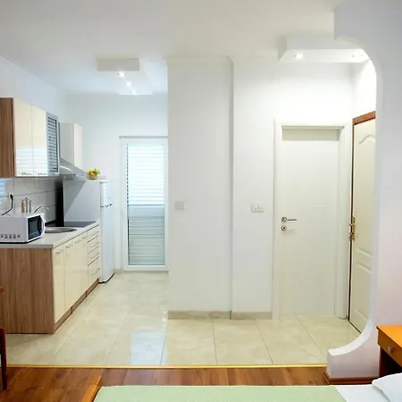 And Robi Apartman