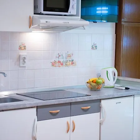 And Robi Apartman *